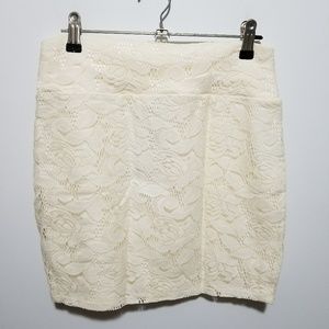 Cotton On lace cream fitted miniskirt (NWT)